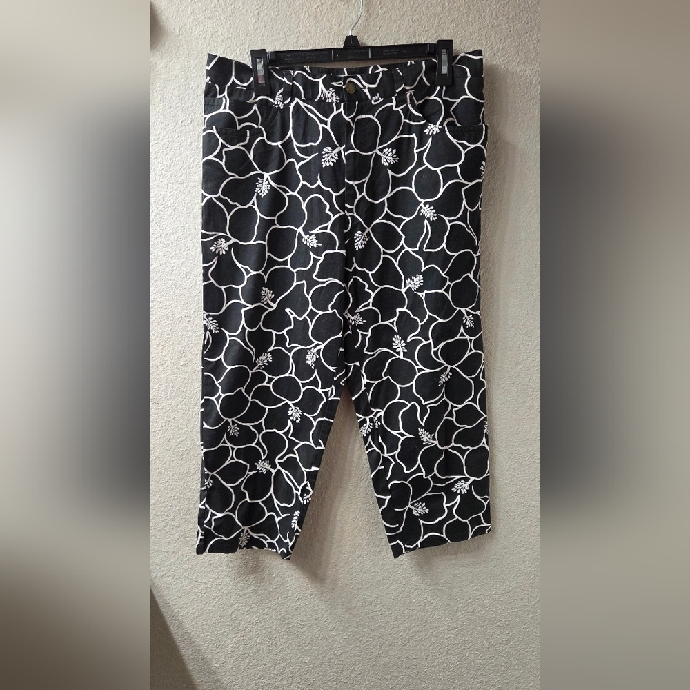 Jones New York Women's Sport Cropped Pants Size 14